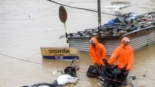 Death toll reaches 90 in Nepal floods, landslides