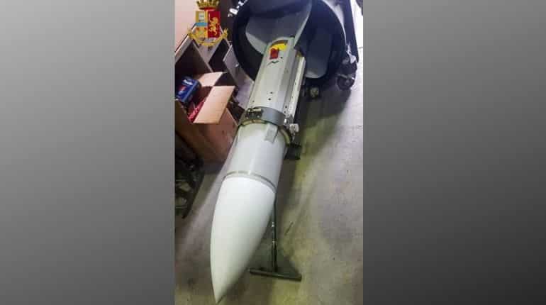 3.54 metres long missile made in France