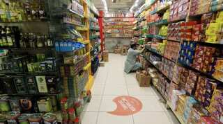 Pakistan price squeeze hits middle class as well as poor