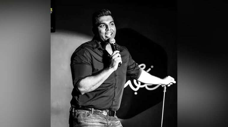 Indian stand-up comedian dies on stage in Dubai, the audience thinks it's part of the act Indian stand-up comedian dies on stage in Dubai, the audience thinks it's part of the act