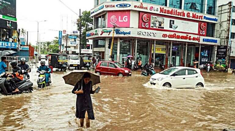 Around 11 people killed in last 24 hours due to heavy rain in Gujarat