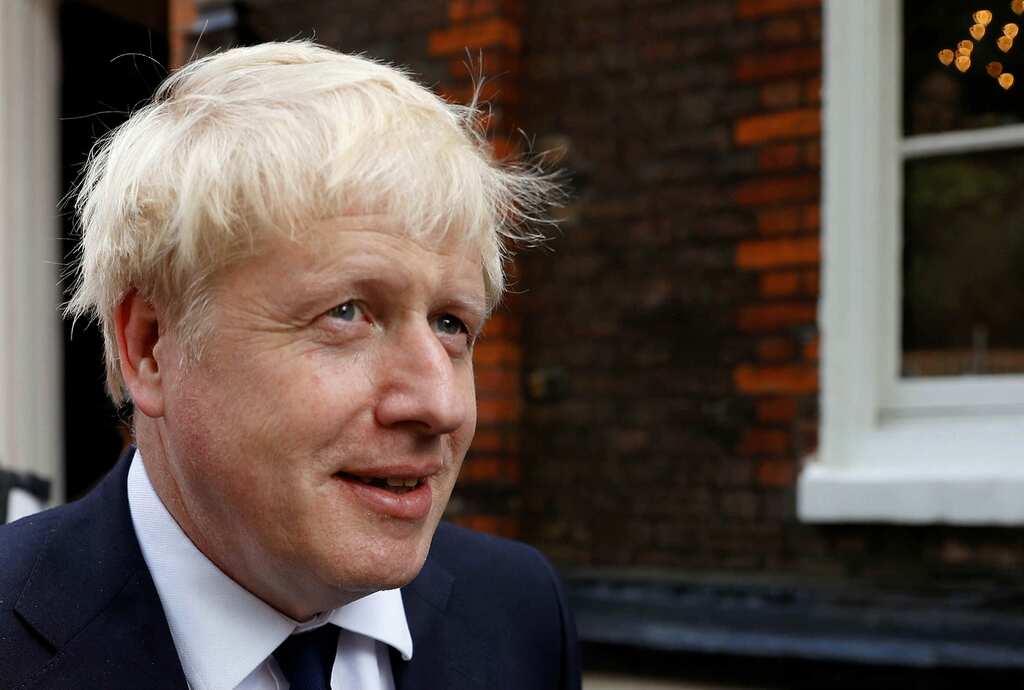 Johnson in final leg of battle with Hunt to become UK PM