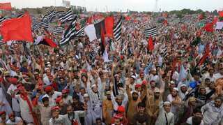 Pakistan opposition parties hold protest rallies against PM Khan