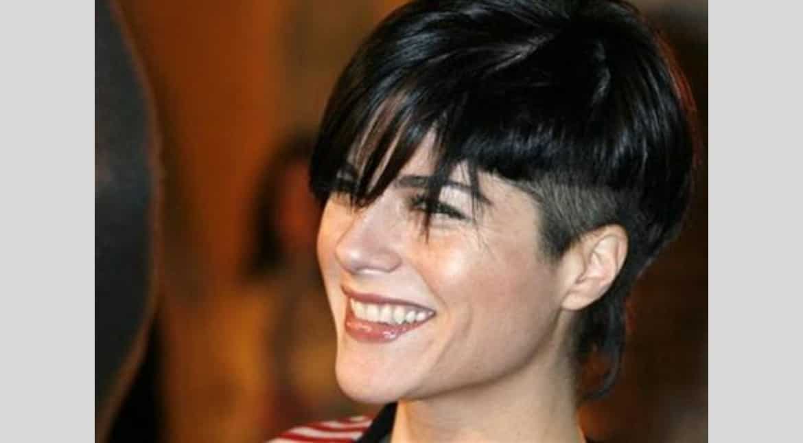Selma Blair opens up about struggles with multiple sclerosis
