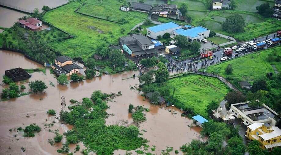 Hundreds still stranded