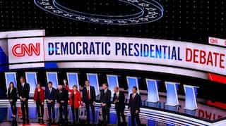 Elizabeth Warren and Bernie Sanders defend progressive policies in US Democratic debate