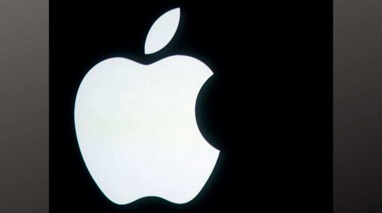 Apple woos investors with China gain, market value nears $1 trillion