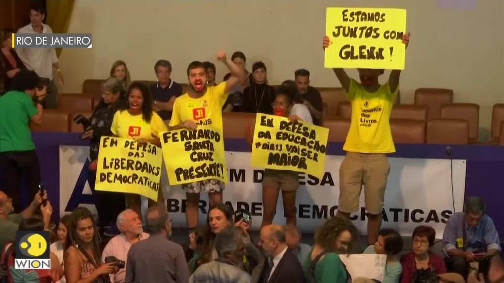 Brazilians show support for US journalist Greenwald