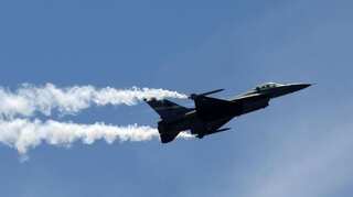 US to sell F-16 fighter jets, missiles to Philippines