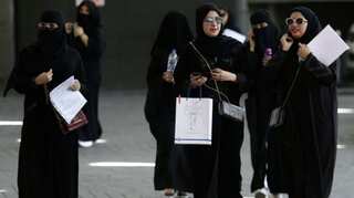 Saudi Arabia to allow women to travel abroad without male 'guardian' approval