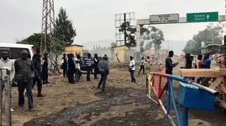Rwanda reopens border with Ebola-hit Congo after traffic slowdowns
