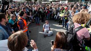 Russian police detain over 800 in opposition crackdown in Moscow