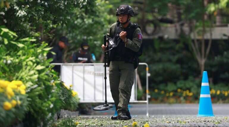 Thailand seeks more than 10 suspects for a series of bombs in Bangkok Thailand seeks more than 10 suspects for a series of bombs in Bangkok