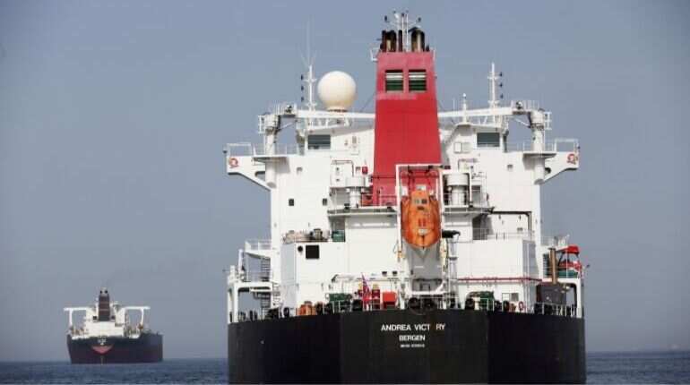 US tells commercial vessels to send Gulf transit plans in advance