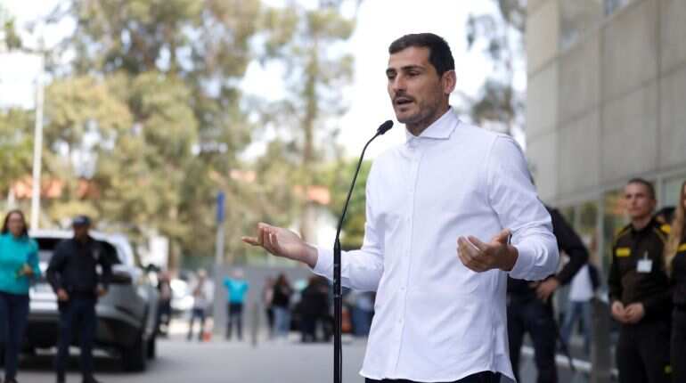 Iker Casillas included in Porto squad for new season Iker Casillas included in Porto squad for new season