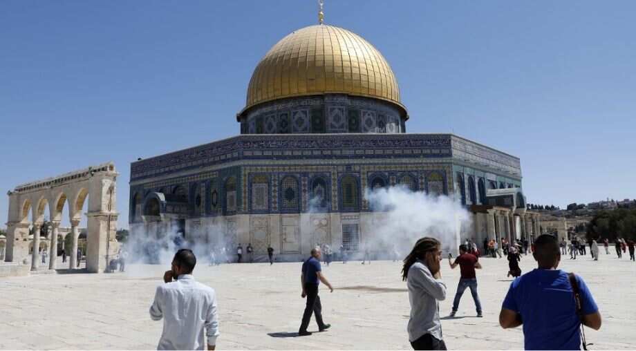 At least 61 Palestinians injured after clash with Israel police at Jerusalem holy site