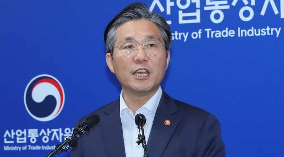 Japan 'in the dark' over South Korea trade controls: Minister Sung Yun-mo