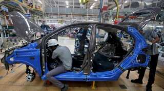 India's passenger vehicle sales drop at steepest pace in nearly two decades