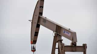 Oil prices fall as China economic data disappoints, US inventories gain