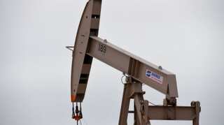 Oil prices fall as China economic data disappoints, US inventories gain