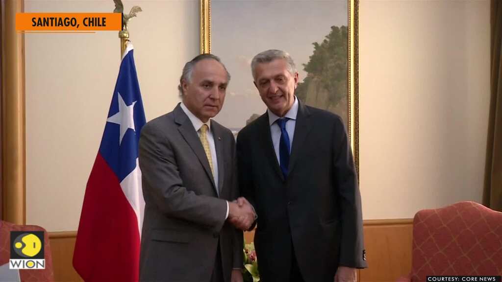 UN's refugee chief warns of Venezuelan exodus without "political solution"