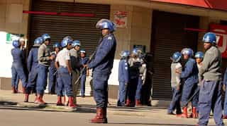 Under-eye of 'fascist' government, Zimbabwe opposition scraps Harare protest