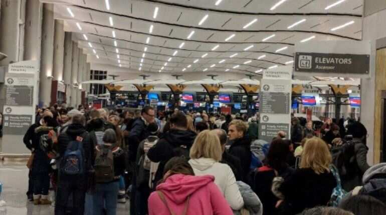 Thousands of US travellers delayed by Border Protection computer outage