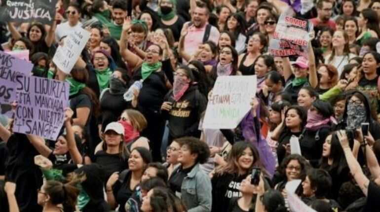 Hundreds of Mexican women protest police rape of a teenager