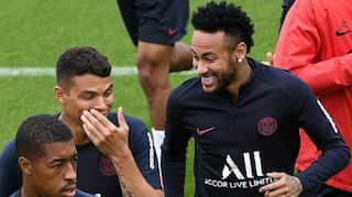 Amid transfer rumours, Neymar trains with PSG teammates