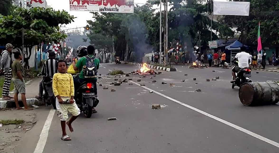 People yelling 'free Papua'