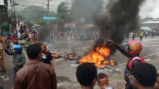 Indonesia deploys more troops as violence escalates in Papua