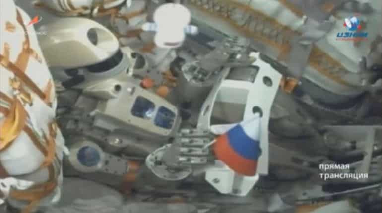 Russia launches humanoid robot into space Russia launches humanoid robot into space