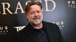 Russell Crowe slams 'joke' seating at USA-Australia basketball