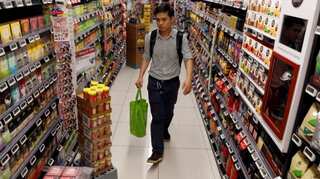 Singapore cuts 2019 core inflation forecast as prices hit a 3-year low