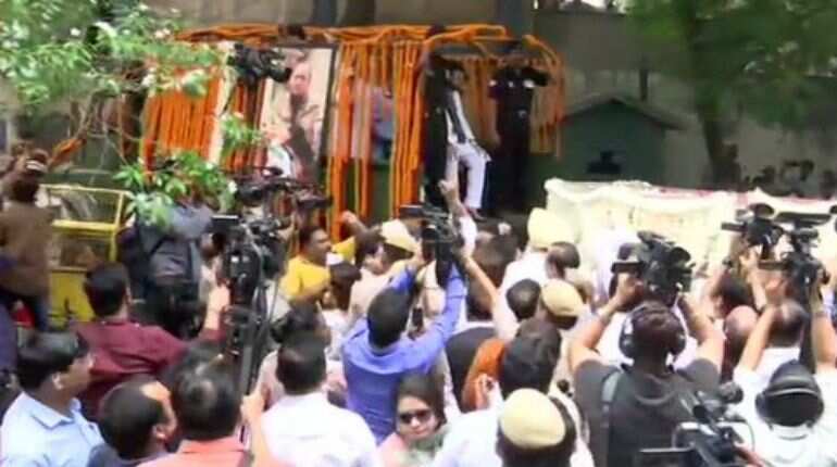 Former finance minister Arun Jaitley's mortal remains being taken to BJP headquarters Former finance minister Arun Jaitley's mortal remains being taken to BJP headquarters
