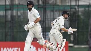 SLvNZ: Watling, Colin De Grandhomme put New Zealand ahead in second Test