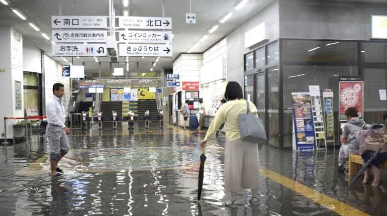 Life-threatening rains in south Japan kill two, emergency warning issued Life-threatening rains in south Japan kill two, emergency warning issued