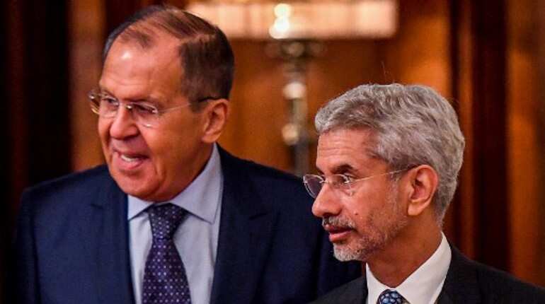 Jaishankar briefs Russian foreign minister Lavrov on Kashmir; discusses upcoming visit of PM Modi to Russia