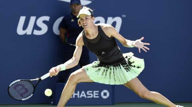 Petkovic's belly and besties