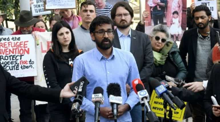 'Let them stay': Aussies rally against Tamil family deportation 'Let them stay': Aussies rally against Tamil family deportation