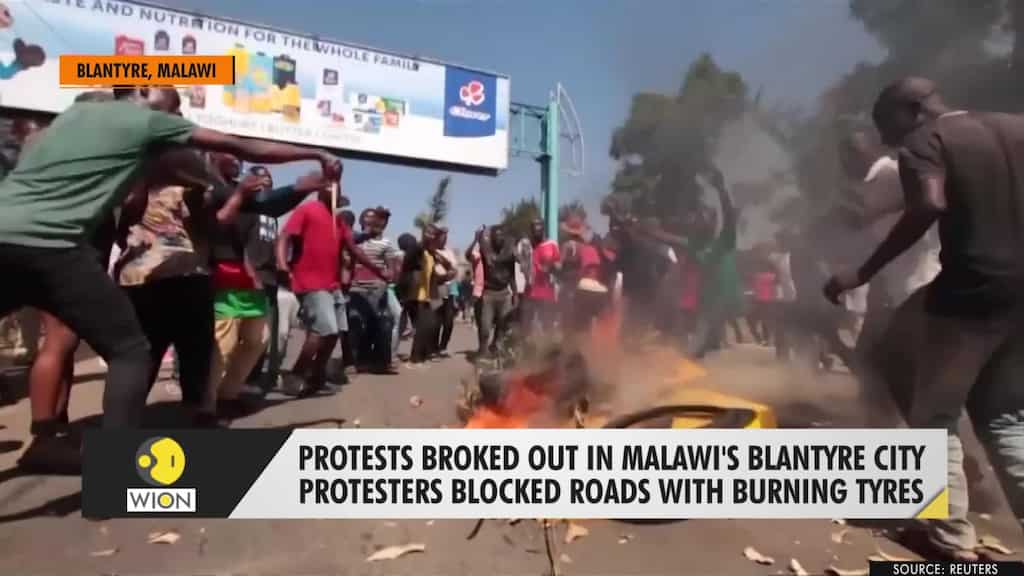 Hundreds of protestors call for Malawi's electoral commission to resign