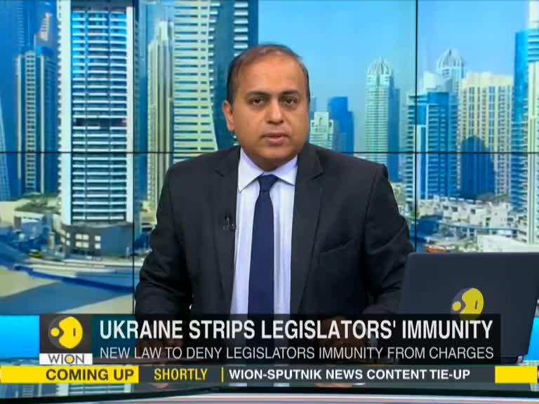 Ukraine strips legislators' immunity
