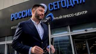 Russia journalist freed in prisoner swap with Kiev thanks Putin