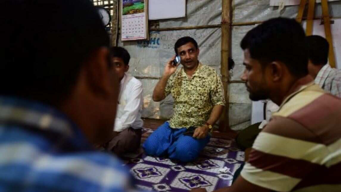 Bangladesh halts new SIM card sale in Rohingya camps Bangladesh halts new SIM card sale in Rohingya camps