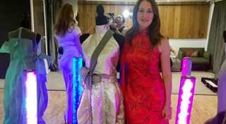 At New York Fashion Week, robotic dresses take on a life of their own