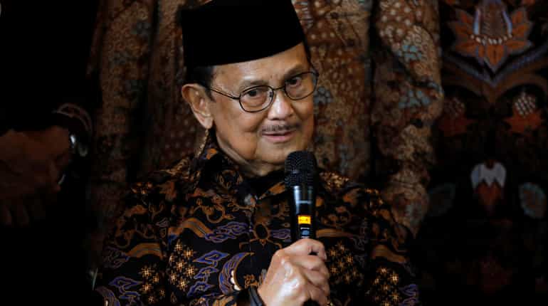 Indonesia's Habibie, president during transition to democracy, dies