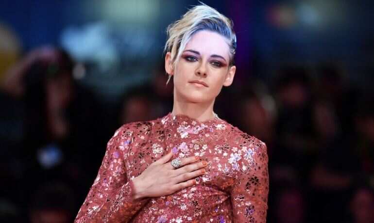 'That’s not how people have sex’: Kristen Stewart hates watching sex scenes