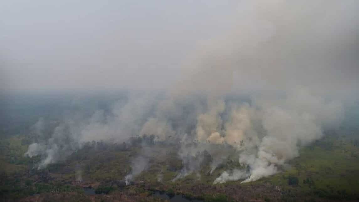 Schools, airports closed as Indonesia fires spark fears for Singapore F1 Schools, airports closed as Indonesia fires spark fears for Singapore F1