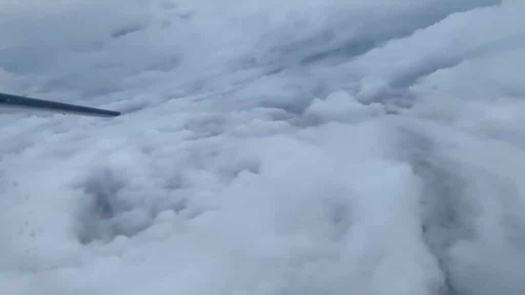 Large parts of Bermuda plunged into darkness as Hurricane Humberto whips island