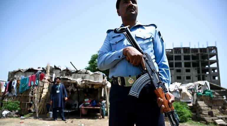 Pakistan Police arrests key nationalist leaders for raising voice against Pakistan Peoples Party